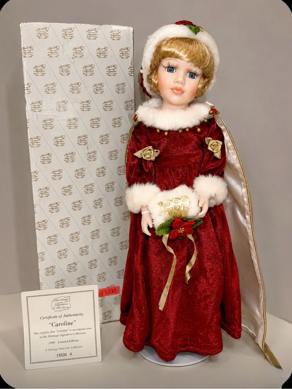 Heritage Signature Collection - 1999 L/E XMas Doll - Caroline